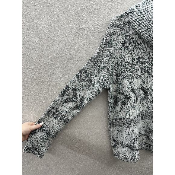 Lucky Brand Womens Sweater Size Medium Turtleneck Fringe Green White Pullover - Picture 2 of 12